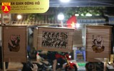 Hàng trăm chiếc đèn lồng trên phố Phùng Hưng trở thành điểm check in của giới trẻ dịp Tết Trung thu